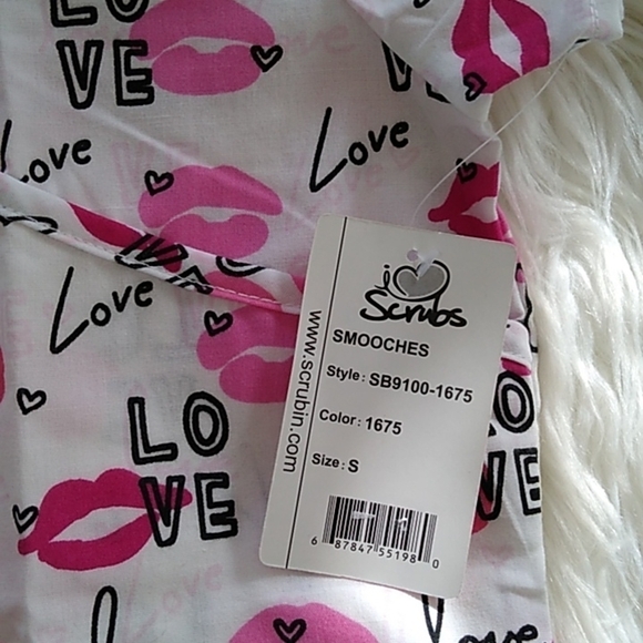 NEW Mock Wrap Valentine's Scrub Top - Picture 14 of 14